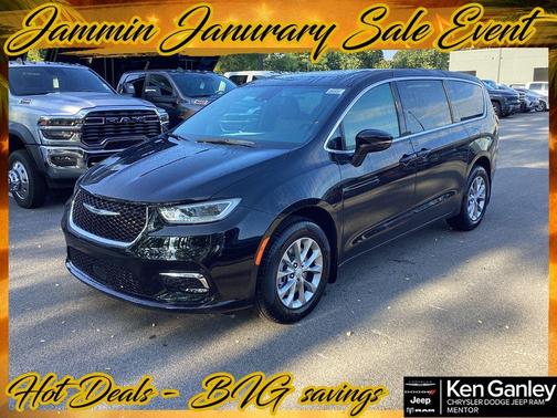 2026 Chrysler Pacifica Select