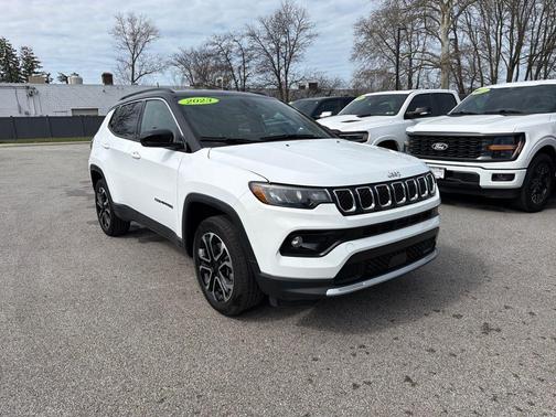 Bright White Clearcoat 2023 Jeep Compass Limited
