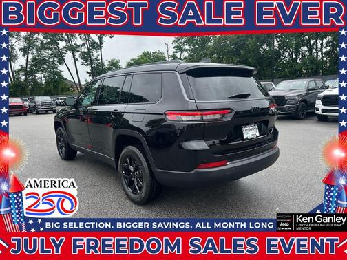 Diamond Black 2026 Jeep Grand Cherokee L Laredo