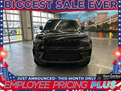 2025 Jeep Grand Cherokee Laredo