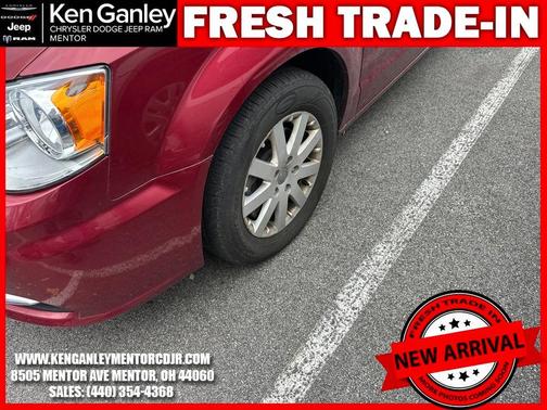 2016 Chrysler Town & Country Touring