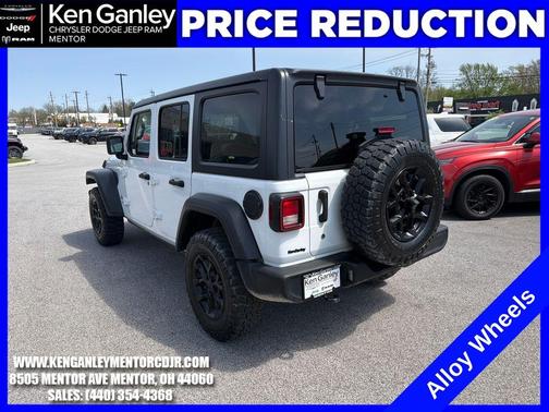 Bright White Clearcoat 2018 Jeep Wrangler Unlimited Sport