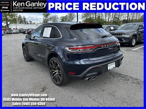 2022 Porsche Macan Base