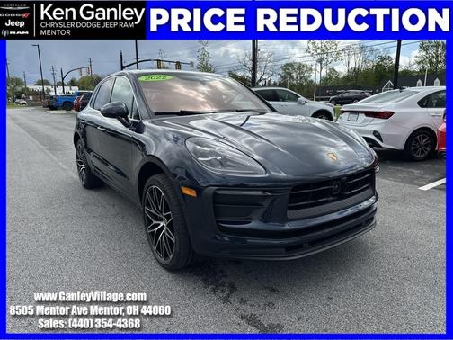 2022 Porsche Macan Base