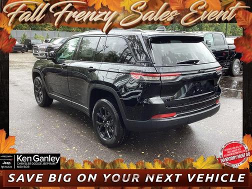 2025 Jeep Grand Cherokee Laredo