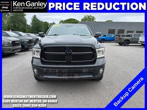 Brilliant Black Crystal Pearlcoat 2018 RAM 1500 Big Horn
