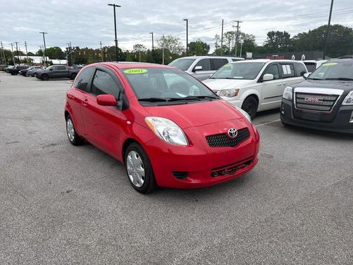 Red 2007 Toyota Yaris Base
