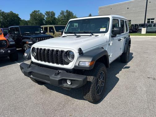 Bright White Clearcoat 2027 Jeep Wrangler Sport