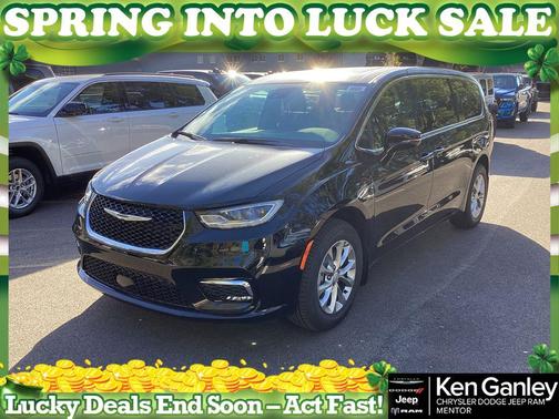 2026 Chrysler Pacifica Select