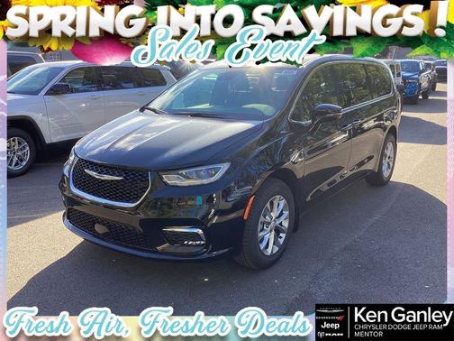 Diamond Black 2026 Chrysler Pacifica Select