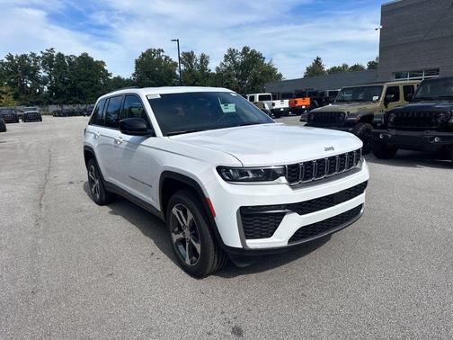 Bright White Clearcoat 2026 Jeep Grand Cherokee Limited