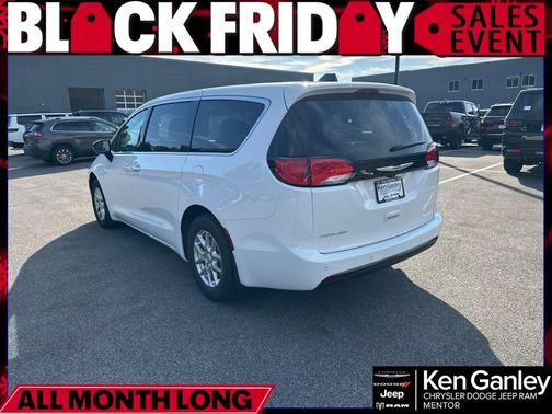 2026 Chrysler Voyager LX