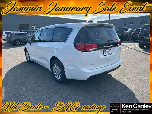 2026 Chrysler Voyager LX