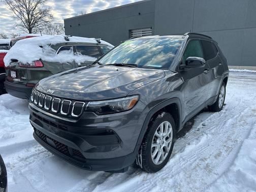 2022 Jeep Compass Latitude Lux