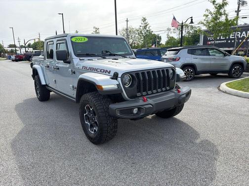 Silver Zynith Clearcoat 2023 Jeep Gladiator Rubicon