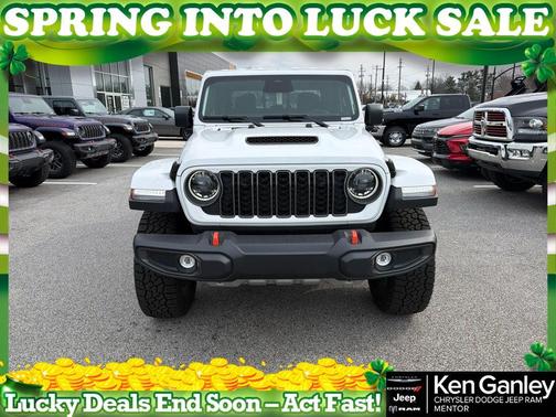 Bright White Clearcoat 2026 Jeep Gladiator Mojave