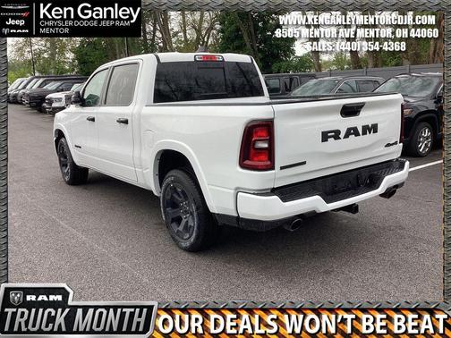 Bright White Clearcoat 2026 RAM 1500 Big Horn/Lone Star