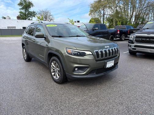 Olive Green Pearlcoat 2019 Jeep Cherokee Latitude Plus