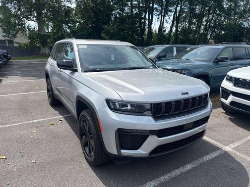 Silver Zynith 2026 Jeep Grand Cherokee Limited