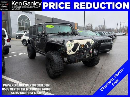 2016 Jeep Wrangler Unlimited Sahara