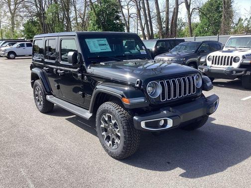 Black Clearcoat 2026 Jeep Wrangler Sahara