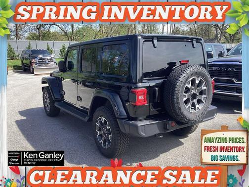 Black Clearcoat 2026 Jeep Wrangler Sahara
