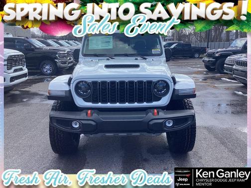 Bright White Clearcoat 2026 Jeep Gladiator Mojave