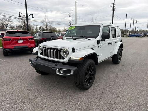 Bright White Clearcoat 2025 Jeep Wrangler 4xe Sahara