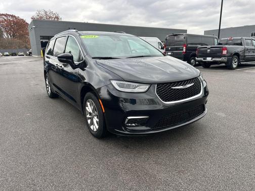 2021 Chrysler Pacifica Touring-L