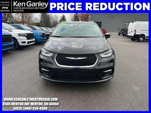 2021 Chrysler Pacifica Touring-L