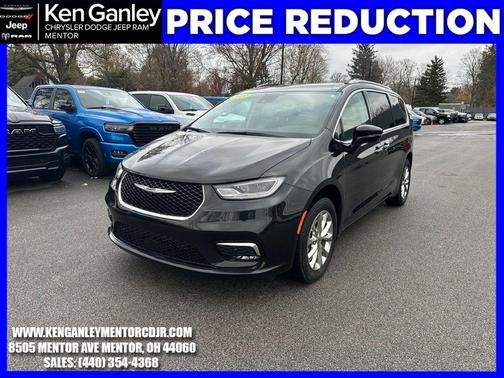 2021 Chrysler Pacifica Touring-L