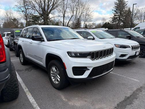 2023 Jeep Grand Cherokee Laredo
