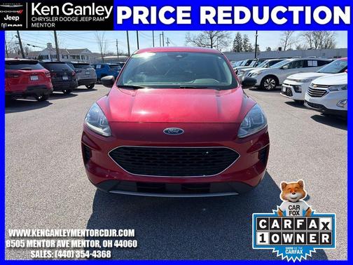 Red Metallic 2022 Ford Escape SE