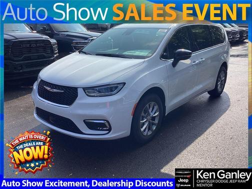 2026 Chrysler Pacifica Select