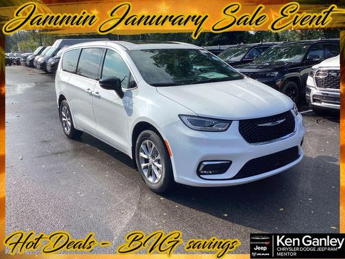 2026 Chrysler Pacifica Select