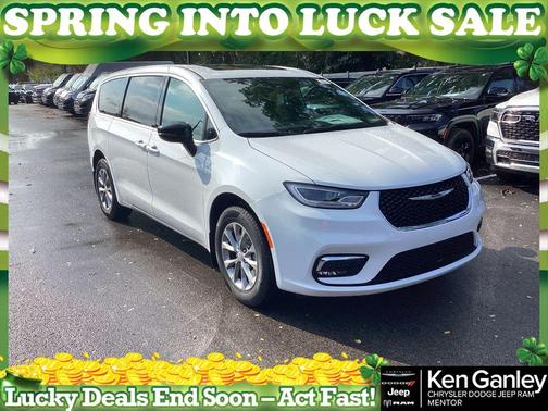 2026 Chrysler Pacifica Select