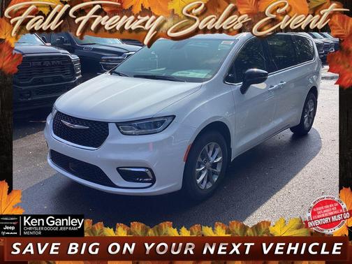 2026 Chrysler Pacifica Select