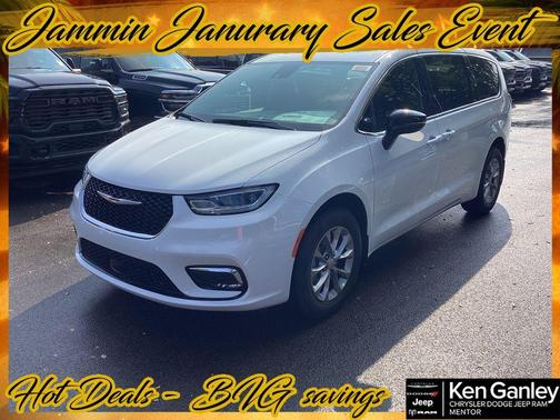 2026 Chrysler Pacifica Select