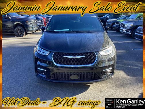 2026 Chrysler Pacifica Select