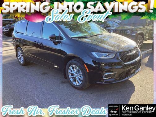 Diamond Black 2026 Chrysler Pacifica Select