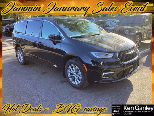 2026 Chrysler Pacifica Select