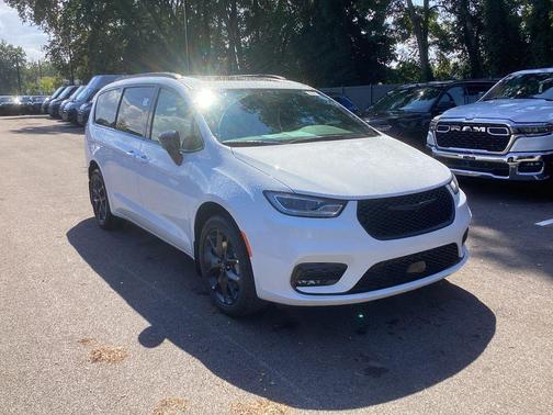 2026 Chrysler Pacifica Limited