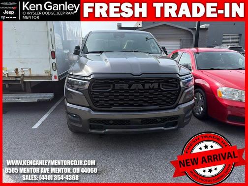 Granite Crystal Clearcoat Metallic 2025 RAM 1500 Big Horn/Lone Star