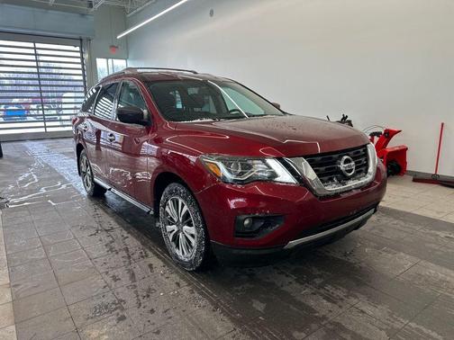 2018 Nissan Pathfinder SV
