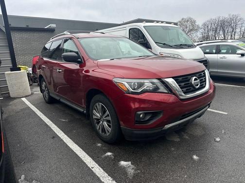 2018 Nissan Pathfinder SV