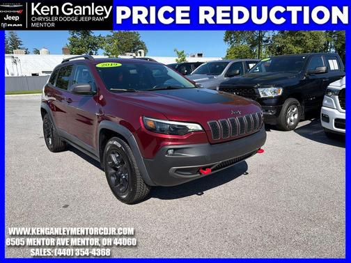 Velvet Red Pearlcoat 2019 Jeep Cherokee Trailhawk