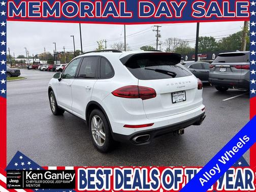 White 2016 Porsche Cayenne Base