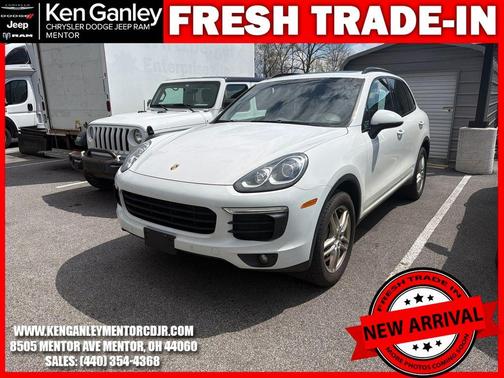 White 2016 Porsche Cayenne Base
