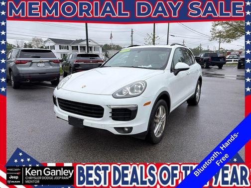 White 2016 Porsche Cayenne Base