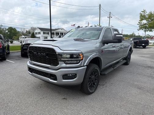 Billet Silver Metallic Clearcoat 2024 RAM 3500 Limited